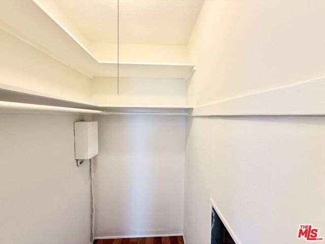 628 N Westbourne Drive, West Hollywood CA: https://media.crmls.org/mediaz/463779e7-3fd3-4a7e-b494-773cf07aa6e4.jpg