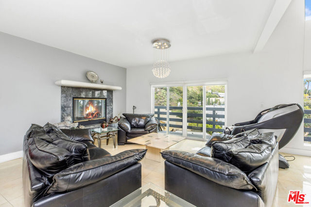 2350 San Marco Drive, Los Angeles CA: https://media.crmls.org/mediaz/46381568-9fa8-4026-9e6f-a2625983602d.jpg