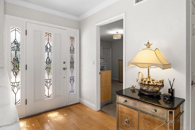 Detail Gallery Image 4 of 30 For 3298 Mercer Ln, San Diego,  CA 92122 - 3 Beds | 2 Baths