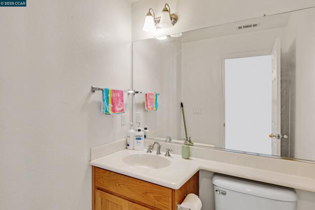 5349 EAGLE COURT, Richmond CA: https://media.crmls.org/mediaz/4638fff7-f0f8-4cad-b41d-0bf7c2469f43.jpg