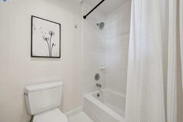 290 Bolla Ave, Alamo CA: https://media.crmls.org/mediaz/46390d23-d602-46f1-ac6a-f70505d894c2.jpg