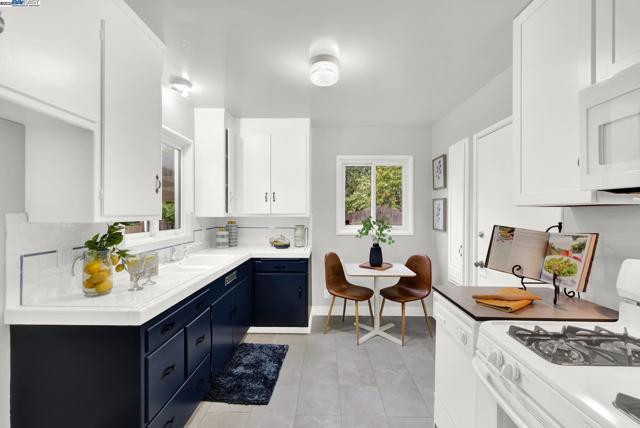 Image 8 of 32 For 3627 Loma Vista Ave