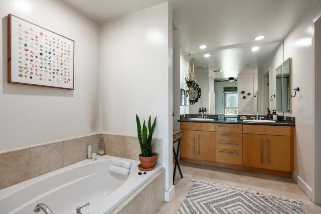 801 Ash st, San Diego CA: https://media.crmls.org/mediaz/4639effd-b447-4c38-8fa1-44f42f837838.jpg