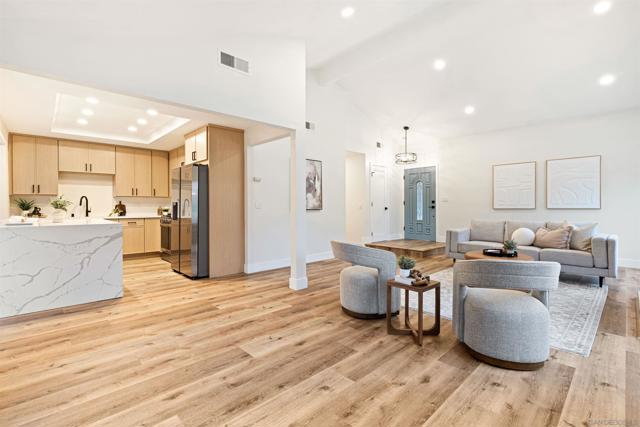 10671 Montego Dr, San Diego CA: https://media.crmls.org/mediaz/463a21e0-3fbb-4190-a9d4-ce86fbe46c84.jpg