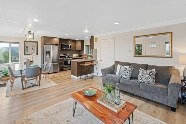 301 Channing Way, Pacifica CA: https://media.crmls.org/mediaz/463a410e-3286-4831-9ac9-902ba1e255c7.jpg