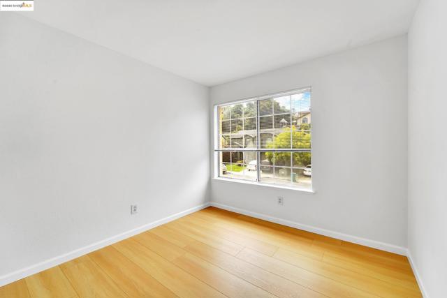 1764 Primrose Ln, Pinole CA: https://media.crmls.org/mediaz/463a6e86-83a0-40f4-b5d6-f965e76fe587.jpg