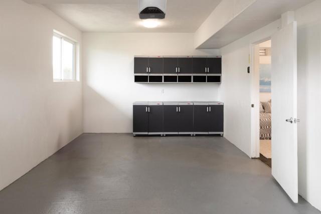 303 Del Robles Avenue, Monterey CA: https://media.crmls.org/mediaz/463a98f8-c089-402c-a6dc-c875fc1f1f08.jpg