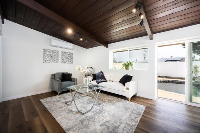 3366 Neosho Pl, San Diego CA: https://media.crmls.org/mediaz/463a9f46-fca2-46f5-a657-13fd7cfc44ca.jpg