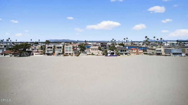 3025 Ocean Drive, Oxnard CA: https://media.crmls.org/mediaz/463b2e4f-a771-438a-87c6-034aaea0f4b2.jpg