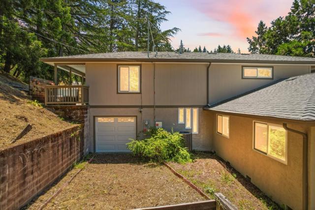 24895 Skyland Road, Los Gatos CA: https://media.crmls.org/mediaz/463b805d-446f-4277-824c-e6e8e3f38b45.jpg