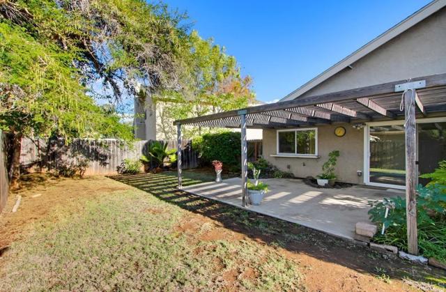 Detail Gallery Image 30 of 33 For 1237 Armstrong Cir, Escondido,  CA 92027 - 4 Beds | 2/1 Baths