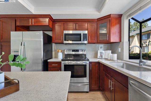 43163 Grimmer Ter, Fremont CA: https://media.crmls.org/mediaz/463c78d1-3ea4-4234-afad-edebf693a62a.jpg