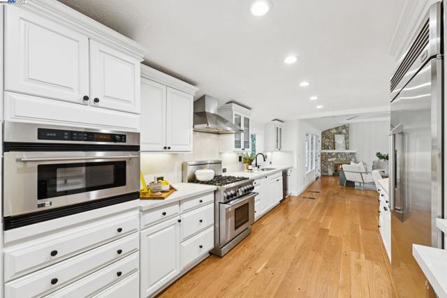 55 Cora Ct, Walnut Creek CA: https://media.crmls.org/mediaz/463cae39-d618-440d-b1bd-219a7adda82d.jpg