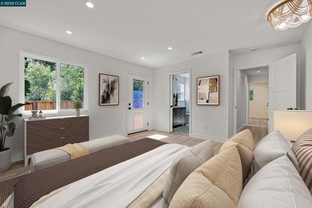 1952 Montclair Court, Walnut Creek CA: https://media.crmls.org/mediaz/463db3a9-eadc-426c-b725-a6e284153dc2.jpg