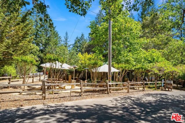 20799 Highway 128, Yorkville CA: https://media.crmls.org/mediaz/463dc864-6a72-4e55-912b-e5e98497bdfe.jpg