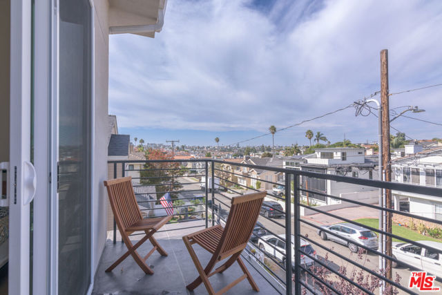 2022 Harriman Lane, Redondo Beach, California 90278, 5 Bedrooms Bedrooms, ,4 BathroomsBathrooms,Residential,Sold,Harriman,24456453