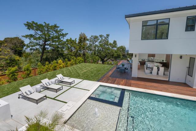 3964 Jefferson Avenue, Redwood City CA: https://media.crmls.org/mediaz/463f473c-187c-4b32-97dd-16c90cf77d5b.jpg