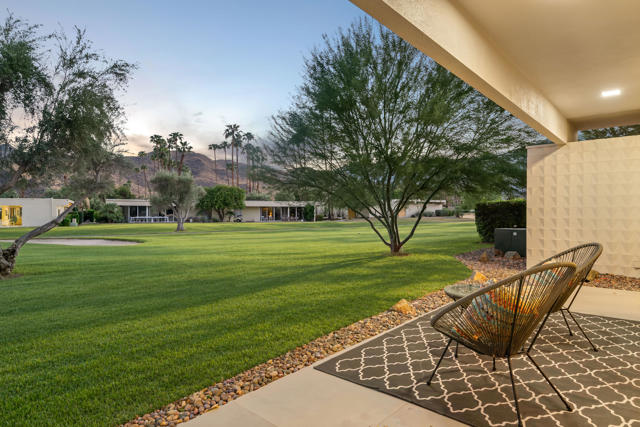 172 Desert Lakes Drive, Palm Springs, CA 92264