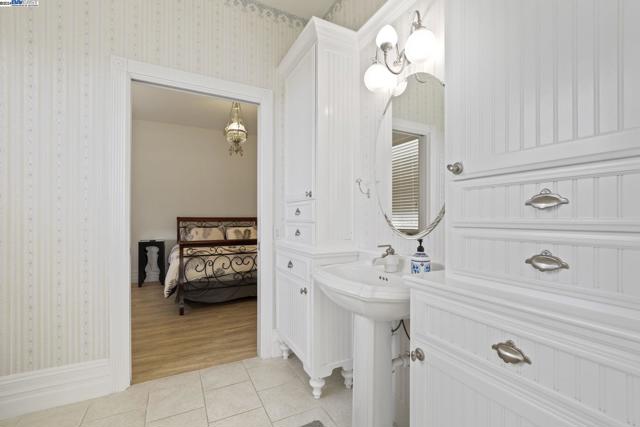 Image 34 of 60 For 16555 Charles Otter Dr
