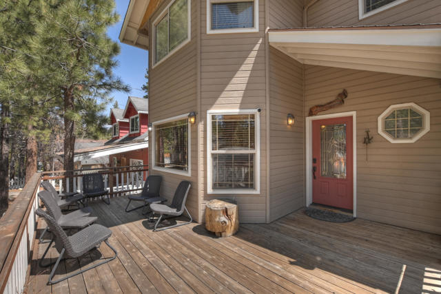 387 Wren Drive, Big Bear CA: https://media.crmls.org/mediaz/4641f7c8-6558-45d7-8b70-40f05a13acdf.jpg