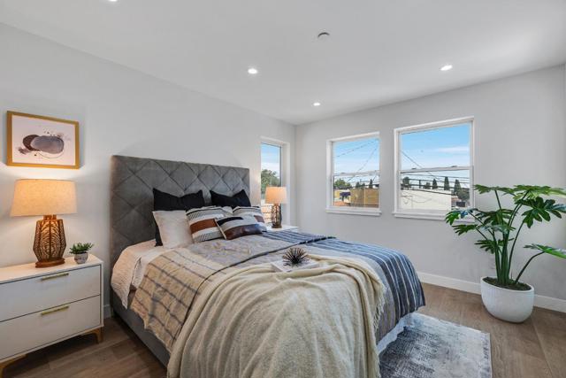 35 Arch Street, Redwood City CA: https://media.crmls.org/mediaz/46420d2b-6879-4323-82cc-26453fada1fd.jpg