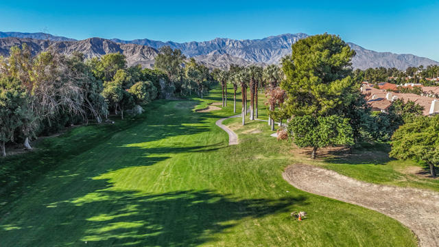 205 Kavenish Drive, Rancho Mirage CA: https://media.crmls.org/mediaz/4642e6ed-474a-4411-81dc-9789b5eff4f7.jpg
