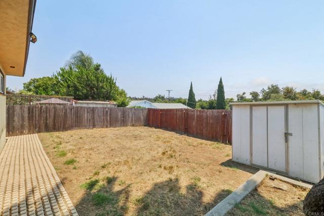Detail Gallery Image 27 of 31 For 915 Crest View Rd, Vista,  CA 92081 - 3 Beds | 2 Baths