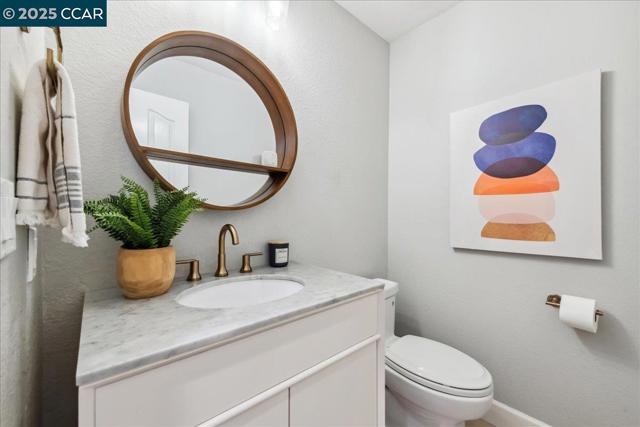97 Woodranch Cir, Danville CA: https://media.crmls.org/mediaz/4644f800-68d4-407e-a34d-1fc4dd86dc7d.jpg