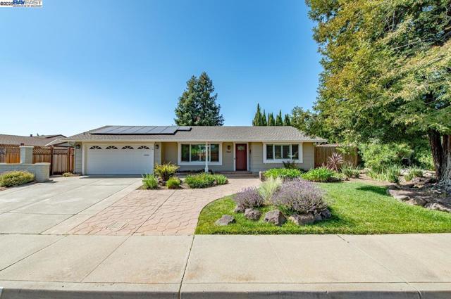 1464 Windsor Way, Livermore CA: https://media.crmls.org/mediaz/4645605a-d110-4a97-97a7-78afc26e4784.jpg