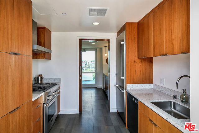 1705 Ocean Avenue, 209 photo 40