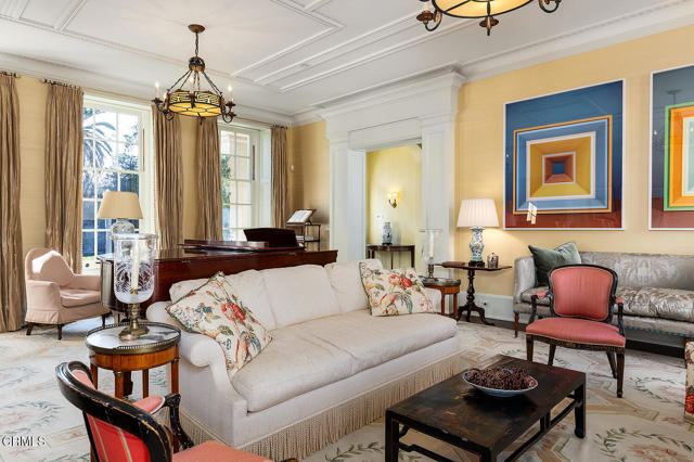 1425 Lombardy Road, Pasadena CA: https://media.crmls.org/mediaz/46478878-eadf-478e-8498-41f75f370ce9.jpg