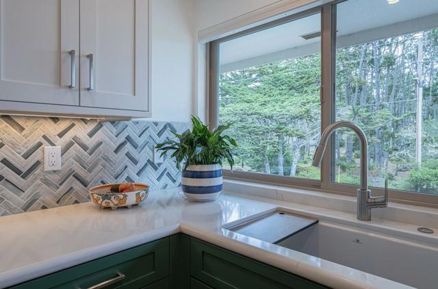 60 Skyline Crest Drive, Monterey CA: https://media.crmls.org/mediaz/46478888-f4d1-4bb6-bed8-f4a2f6e1e310.jpg