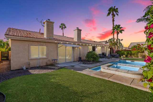 79030 Ladera Drive, La Quinta CA: https://media.crmls.org/mediaz/4647954f-14d7-475e-a178-2edc5e7b207a.jpg