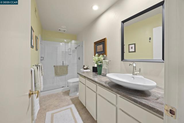 3800 Terra Granada Dr, Walnut Creek CA: https://media.crmls.org/mediaz/4648a19b-415b-43ee-b74f-b2bd2ab87482.jpg