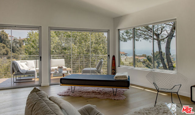 6150 Mulholland Highway, Los Angeles CA: https://media.crmls.org/mediaz/4648a3dc-7c77-4111-bccc-448db1553ac0.jpg