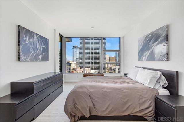 1388 Kettner Blvd, San Diego CA: https://media.crmls.org/mediaz/4648b1c2-5d2b-44dd-8f2a-9b992ccdc722.jpg