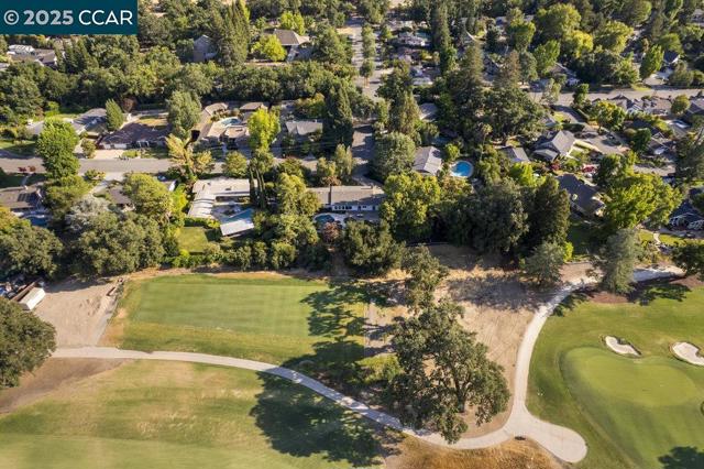 280 Fairway Dr, Danville CA: https://media.crmls.org/mediaz/4648d494-0f57-4757-9c95-87cf122fdada.jpg