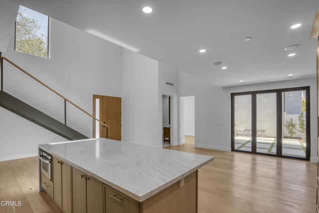 Detail Gallery Image 6 of 32 For 611 W Claremont St, Pasadena,  CA  - 3 Beds | 3 Baths