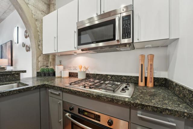 1 S Park Street, San Francisco CA: https://media.crmls.org/mediaz/4649cff0-d862-4f58-9340-69fa6e60230b.jpg