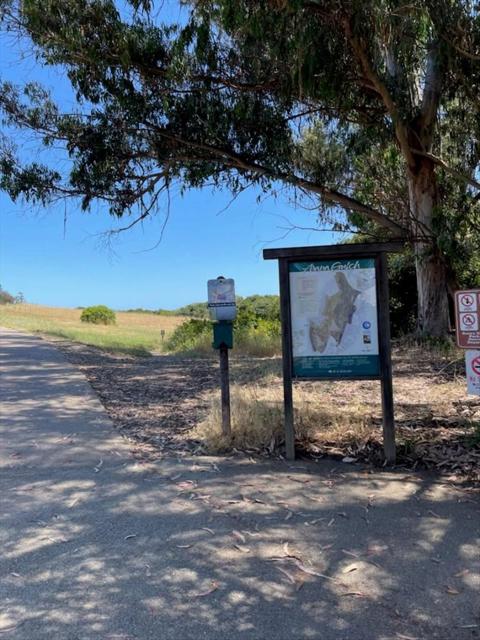 140 Suburbia Avenue, Santa Cruz CA: https://media.crmls.org/mediaz/464adb6b-2db5-4b60-b857-0829efcf088d.jpg