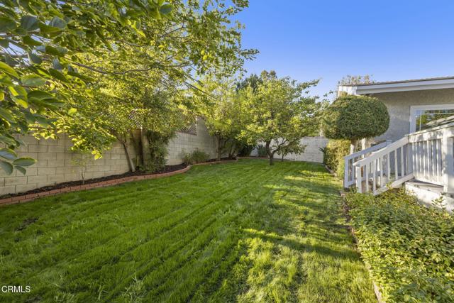 9545 Creemore Place, Tujunga CA: https://media.crmls.org/mediaz/464add0e-1d55-4388-826e-400b93836d42.jpg