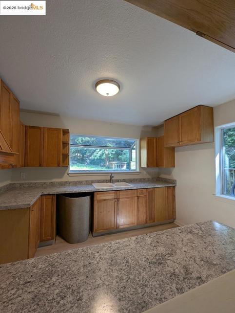 2950 Bear Canyon RD, Los Gatos CA: https://media.crmls.org/mediaz/464afc9b-8eb0-4a23-86e4-6a8da4fc555e.jpg