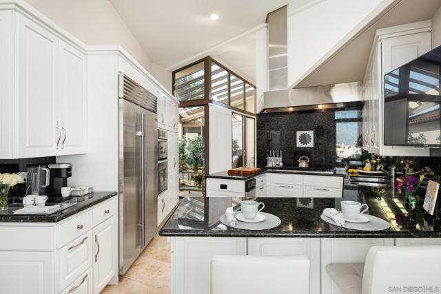 25 The Point, Coronado CA: https://media.crmls.org/mediaz/464b50f2-1f79-434f-b5cd-87fdec549879.jpg