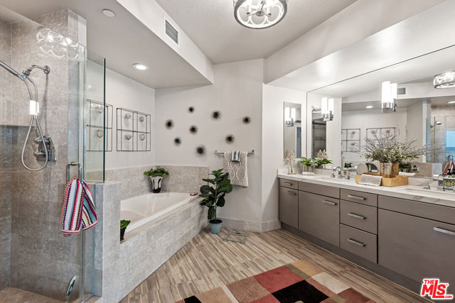 13600 Marina Pointe Drive, Marina del Rey CA: https://media.crmls.org/mediaz/464b8d22-36d8-4c90-b991-bcb6bb3c1ae2.jpg