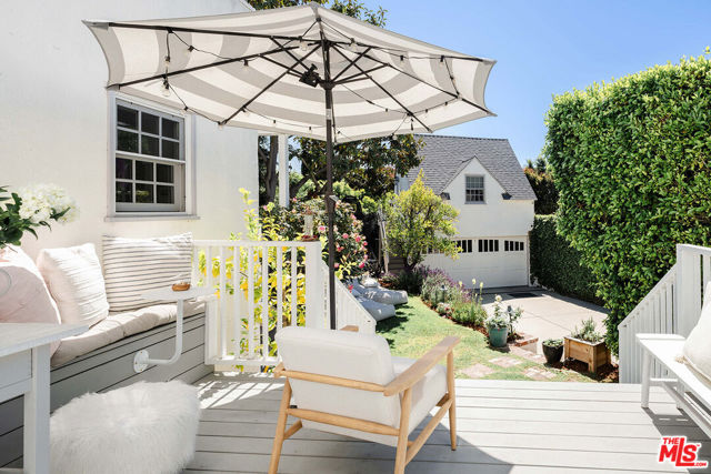 10736 Le Conte Avenue, Los Angeles CA: https://media.crmls.org/mediaz/464c2041-376a-42da-9d66-72236aaf44a5.jpg