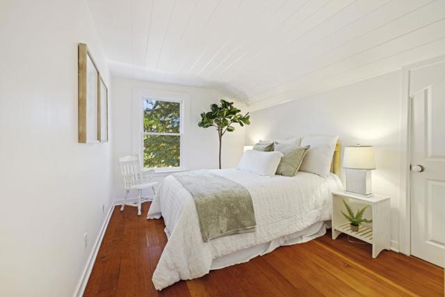 2551 Grant Street, Calistoga CA: https://media.crmls.org/mediaz/464c5b6f-d3f8-48d3-bf01-1fd1c33c7463.jpg