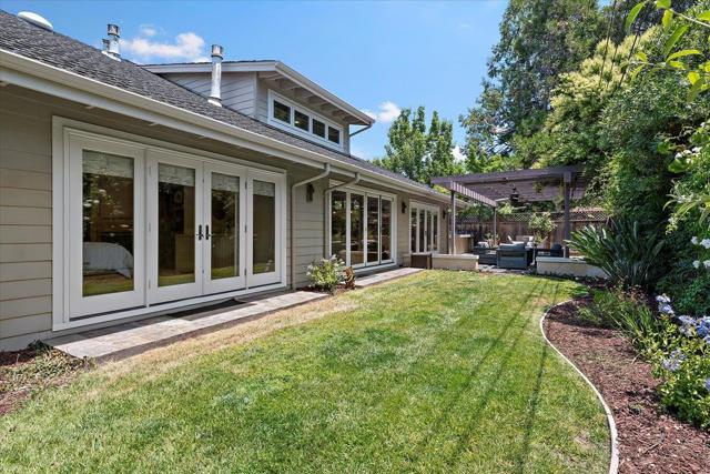 838 Cherrystone Drive, Los Gatos CA: https://media.crmls.org/mediaz/464d6981-47c1-48fd-a0a1-406fac805813.jpg
