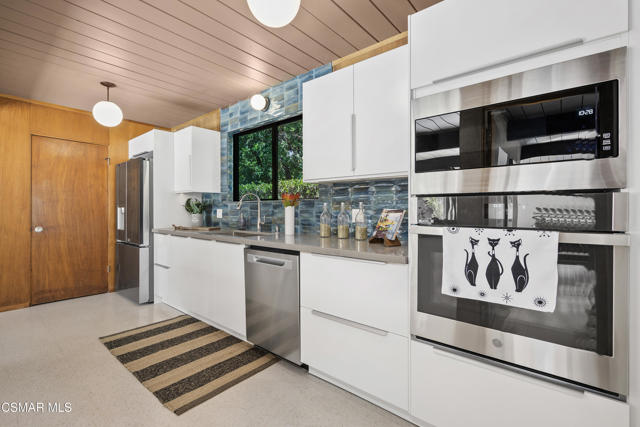 1449 Fordham Avenue, Thousand Oaks CA: https://media.crmls.org/mediaz/464dcd54-ae2a-4966-b976-f000eaa22714.jpg