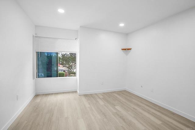 Detail Gallery Image 16 of 32 For 2588 Pennington, San Diego,  CA 92139 - 3 Beds | 3 Baths