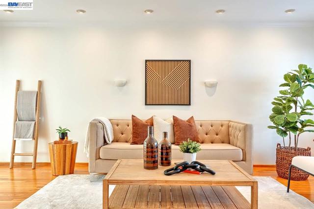 1515 Miramonte Ave, Mountain View CA: https://media.crmls.org/mediaz/464ec1d6-9c20-48e5-881b-adeea699b42a.jpg